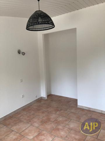 Location maison Saint Estephe : 600 € - AJP Pauillac Immobilier