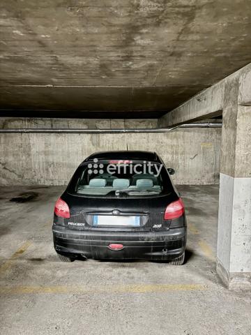 Appartement
         3 pièces
        - 65 m² 190 000 € *