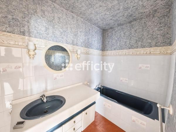 Appartement
         3 pièces
        - 65 m² 190 000 € *