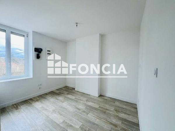 Location Appartement 2 pièces 35.73 m² - 18 RUE JEAN PADEL Fraisses 42490