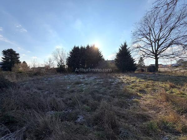 Vente Terrain 1786 m2 à Les Avenières Veyrins-Thuellin
