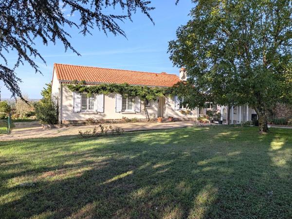 Maison 4 chambres, 140m², bourg de la Varenne, Orée d'Anjou (49270)