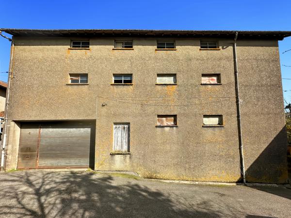Bâtiment industriel – Ancien silo à grains de 1949 – 500 m2 sur plusieurs niveaux