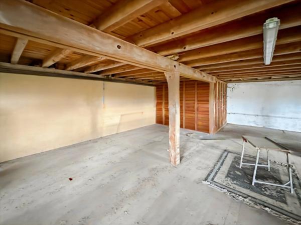 Bâtiment industriel – Ancien silo à grains de 1949 – 500 m2 sur plusieurs niveaux