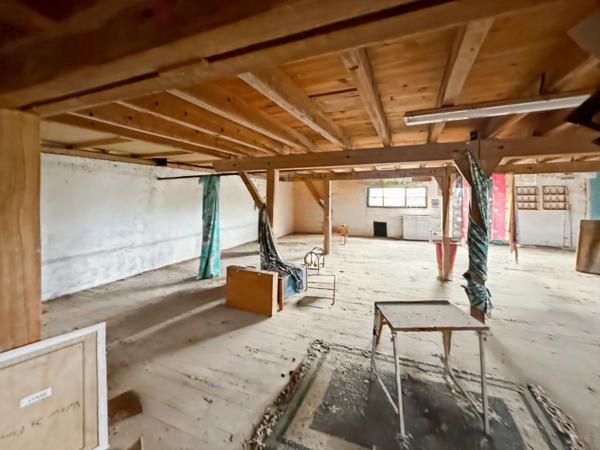 Bâtiment industriel – Ancien silo à grains de 1949 – 500 m2 sur plusieurs niveaux