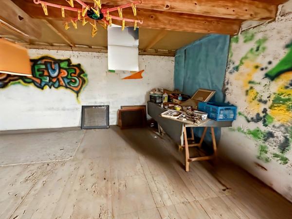 Bâtiment industriel – Ancien silo à grains de 1949 – 500 m2 sur plusieurs niveaux