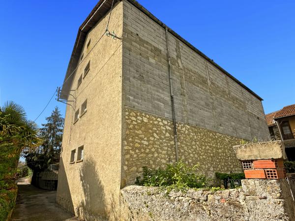 Bâtiment industriel – Ancien silo à grains de 1949 – 500 m2 sur plusieurs niveaux