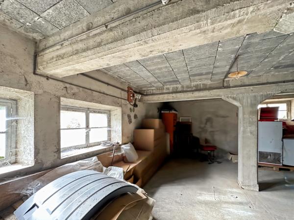 Bâtiment industriel – Ancien silo à grains de 1949 – 500 m2 sur plusieurs niveaux