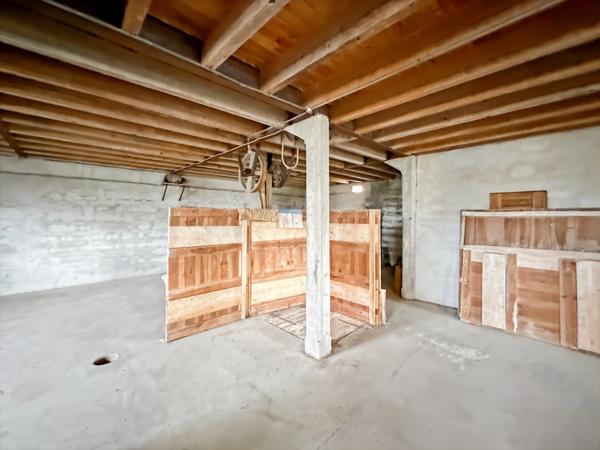 Bâtiment industriel – Ancien silo à grains de 1949 – 500 m2 sur plusieurs niveaux