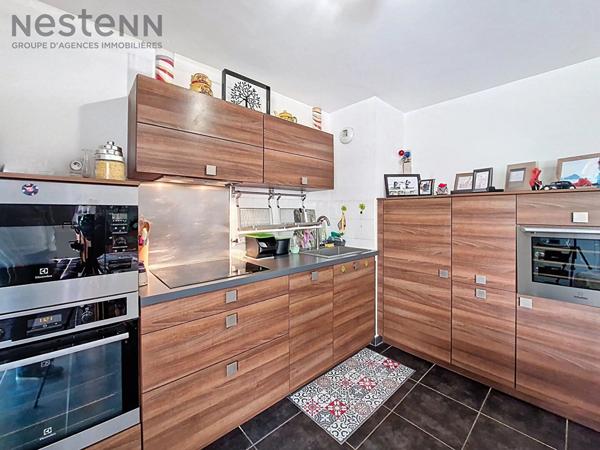 Lunel Centre : T3 lumineux avec terrasse, cave et parking !