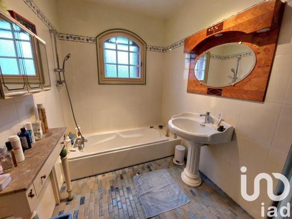 Maison traditionnelle 4 pièces de 98 m² à Port-Sainte-Foy-et-Ponchapt (33220)