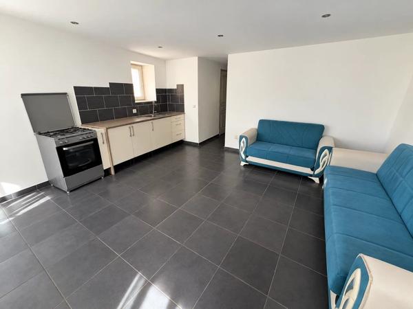 Vente                                                      Appartement
                        
                     3 pièces                      57 m2                     à Le Luc