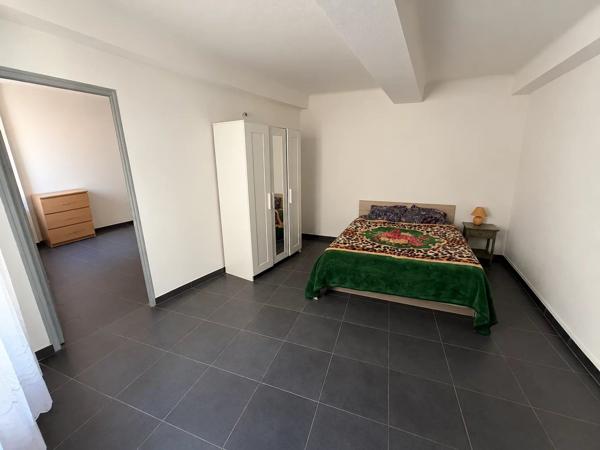 Vente                                                      Appartement
                        
                     3 pièces                      57 m2                     à Le Luc