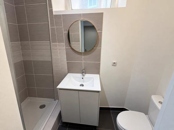 Vente                                                      Appartement
                        
                     3 pièces                      57 m2                     à Le Luc