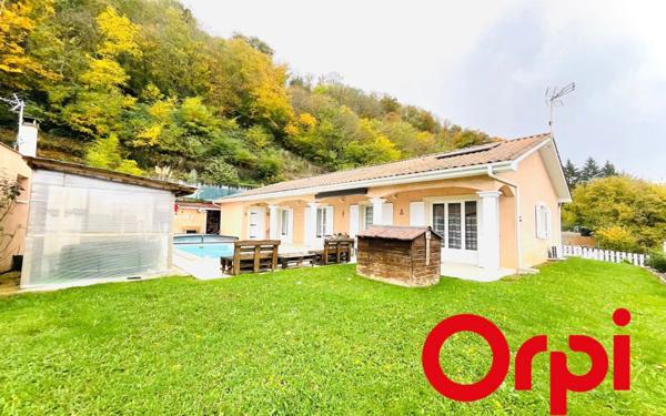 Maison à vendre    5 pièces • 107 m2 Montluel