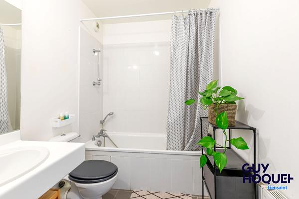 Appartement 2 pièces entièrement rénové à Saint-Pierre-Du-Perray