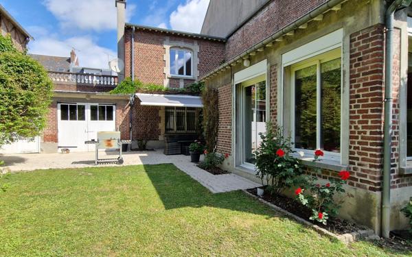 Maison à vendre    4 pièces • 265 m2 Saint-Quentin