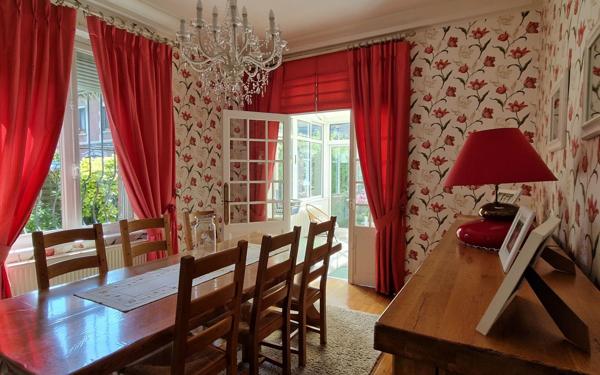 Maison à vendre    4 pièces • 265 m2 Saint-Quentin