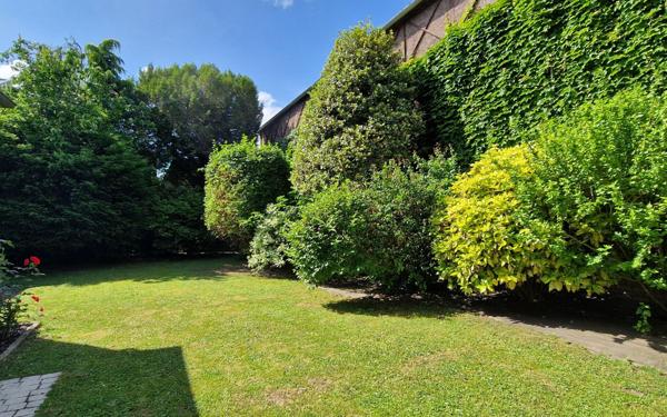 Maison à vendre    4 pièces • 265 m2 Saint-Quentin