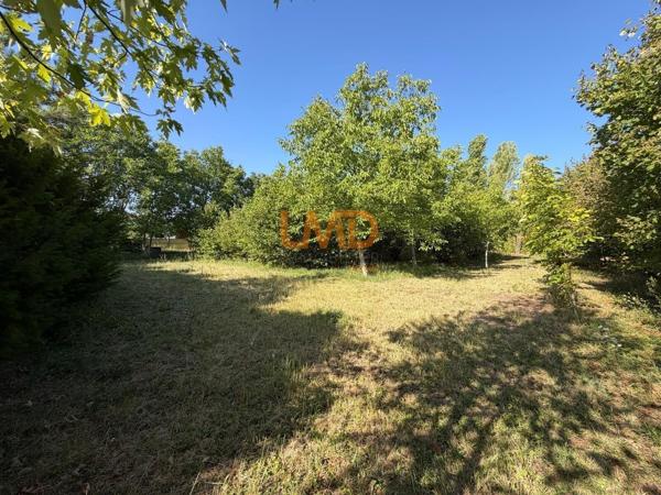 Propriété familiale rare avec parc arboré et fort potentiel foncier