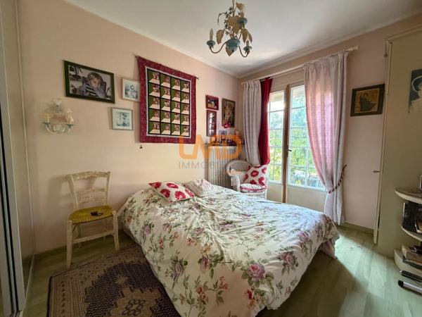 Propriété familiale rare avec parc arboré et fort potentiel foncier