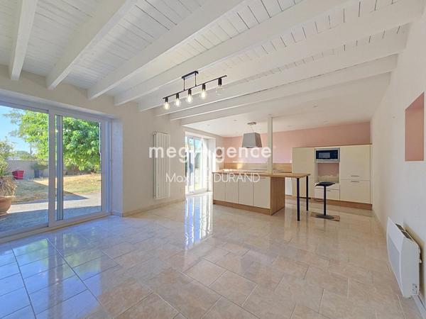 Maison à LA ROMAGNE, 49740 - 5 pièces 136m²