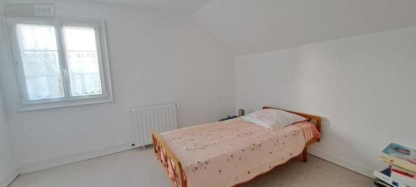 Maison à vendre à Saint-Saturnin-sur-Loire dans le Maine-et-Loire (49320), ref : 49004-1698