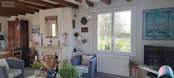 Maison à vendre à Saint-Saturnin-sur-Loire dans le Maine-et-Loire (49320), ref : 49004-1698