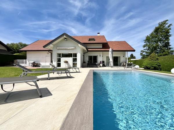 MAISON CENTRE VILLAGE - PISICNE - T2 INDÉPENDANT - SOUS SOL