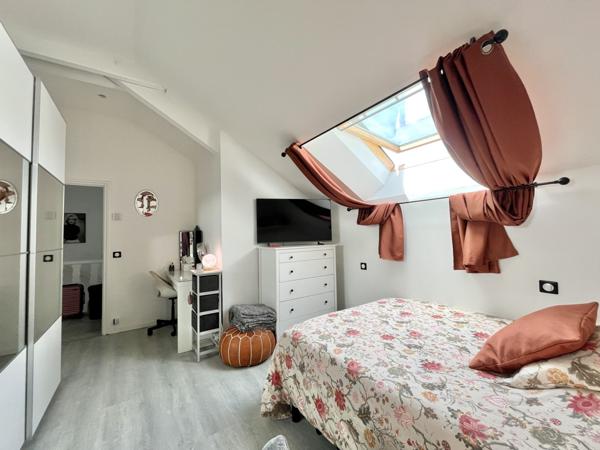 MAISON CENTRE VILLAGE - PISICNE - T2 INDÉPENDANT - SOUS SOL