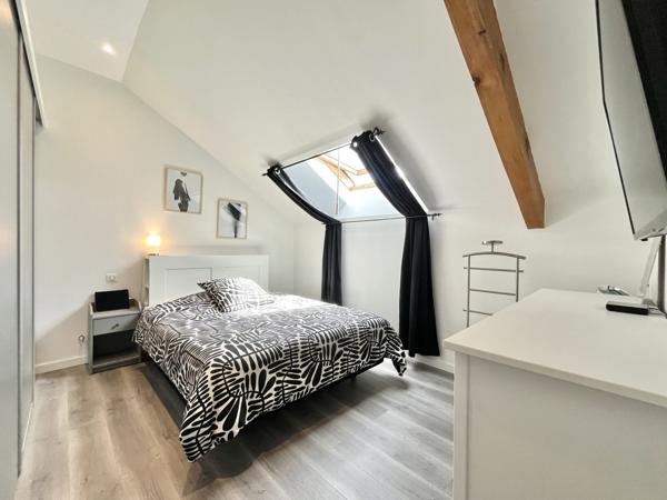 MAISON CENTRE VILLAGE - PISICNE - T2 INDÉPENDANT - SOUS SOL