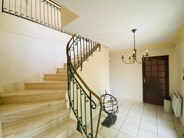 Maison à ECOMMOY, 72220 - 6 pièces 172m²