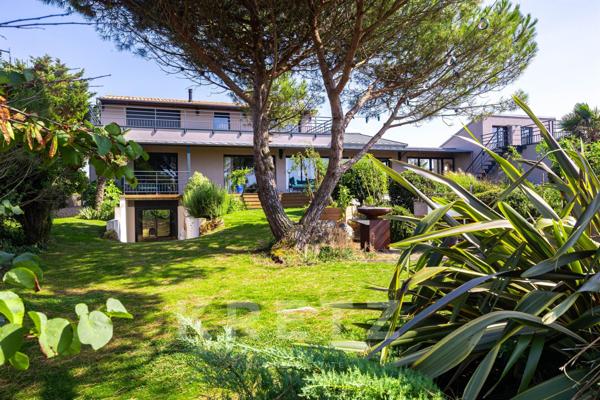 Villa d'architecte à L’Houmeau – Vue mer imprenable