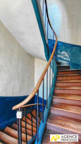 Versailles Notre-Dame Appartement 124.27 m² carrez traversant sud nord situé au 1er étage d'un très bel immeuble 18ème avec jardin privatif €1 442 000 ** - Référence 27689