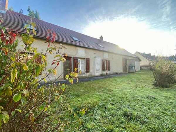 CONTRES ? Longère à rénover, à 5 minutes à pied du centre-ville