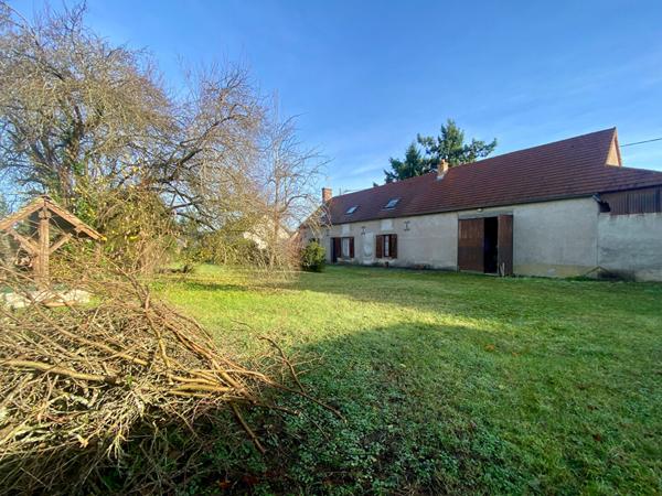 CONTRES ? Longère à rénover, à 5 minutes à pied du centre-ville