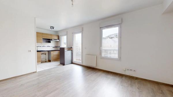 Location                                                      Appartement
                        
                     2 pièces                      42 m2                     à Lucé