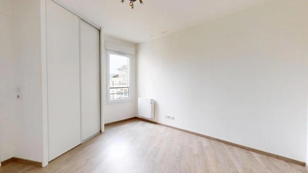 Location                                                      Appartement
                        
                     2 pièces                      42 m2                     à Lucé