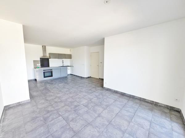 Appartement 3 pièce(s) 2 chambre(s) 65.79 m²