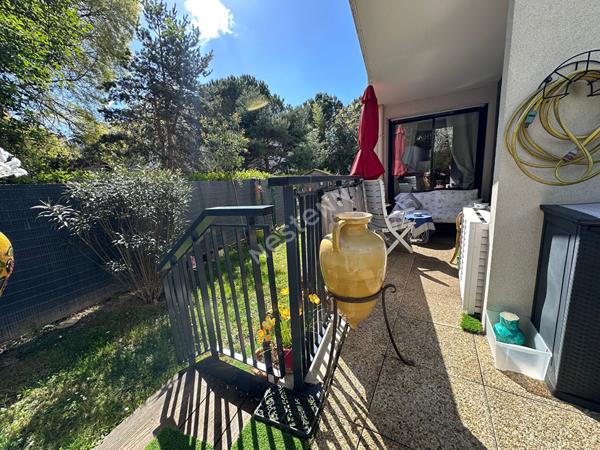 Appartement T3 65m2, Villeurbanne limite Lyon 3, terrasse, jardin, garage PMR