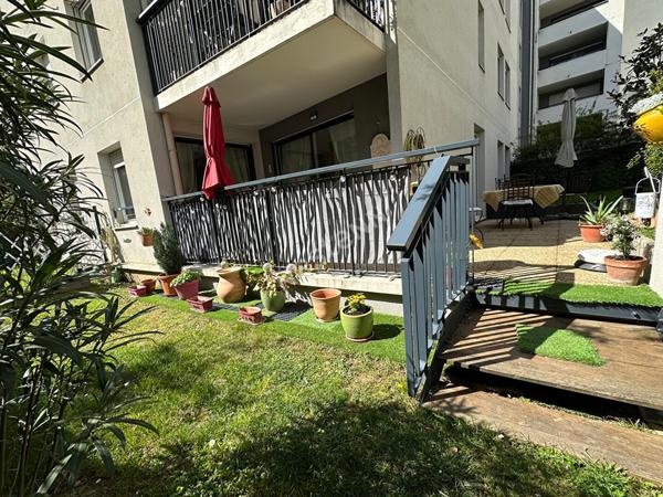 Appartement T3 65m2, Villeurbanne limite Lyon 3, terrasse, jardin, garage PMR