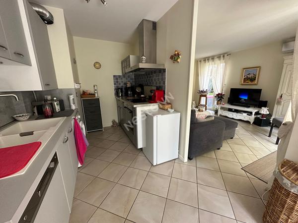 Appartement T3 65m2, Villeurbanne limite Lyon 3, terrasse, jardin, garage PMR