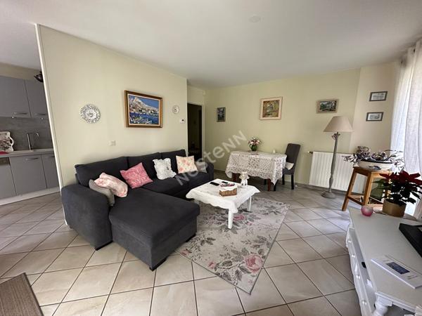 Appartement T3 65m2, Villeurbanne limite Lyon 3, terrasse, jardin, garage PMR