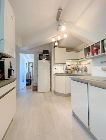 Versailles (78000) NOUVEAUTE VERSAILLES CHANTIERS - MEULIERE et JARDIN partagé - 3 PIECES SPACIEUX avec VUE sur FORET - DERNIER E