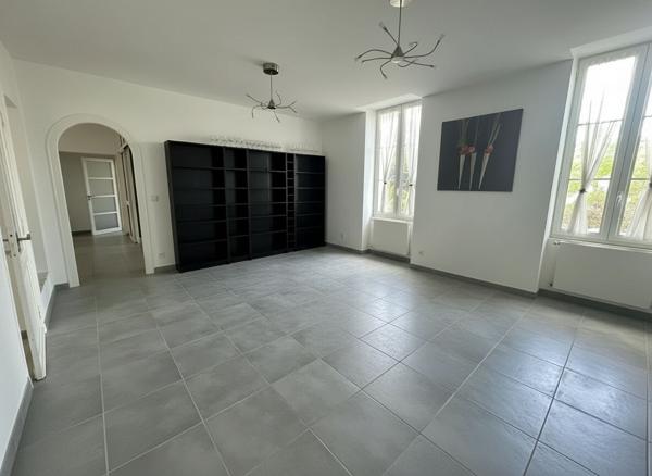 Maison Saint Medard En Jalles 8 pièce(s) 166.35 m2