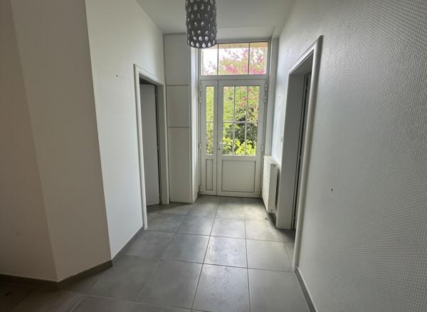 Maison Saint Medard En Jalles 8 pièce(s) 166.35 m2