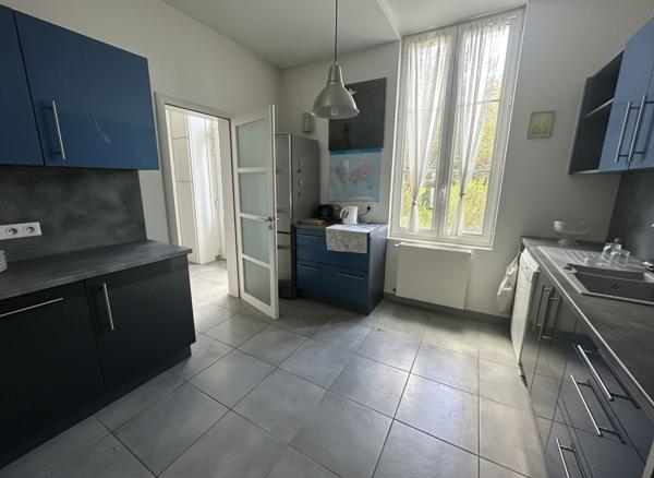 Maison Saint Medard En Jalles 8 pièce(s) 166.35 m2