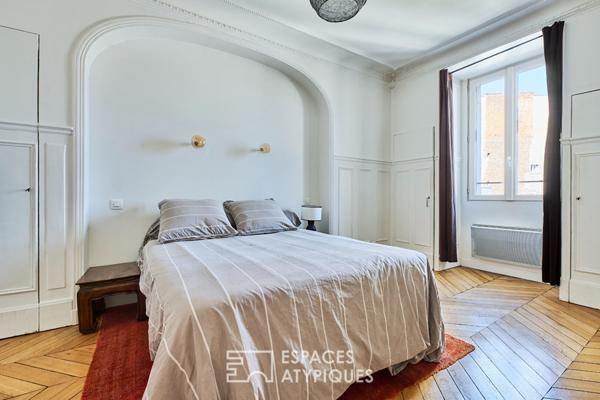 Atelier d’artiste en dernier étage avec remise à tableaux à SoPi