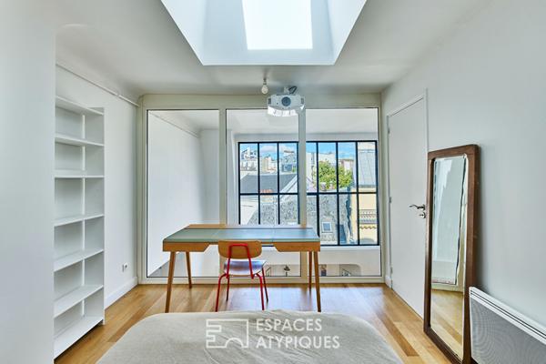 Atelier d’artiste en dernier étage avec remise à tableaux à SoPi