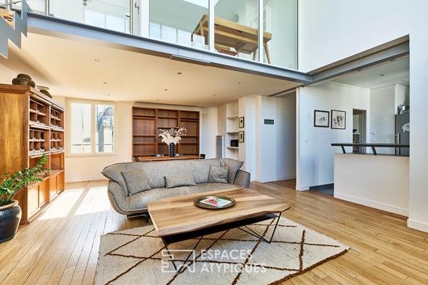 Atelier d’artiste en dernier étage avec remise à tableaux à SoPi